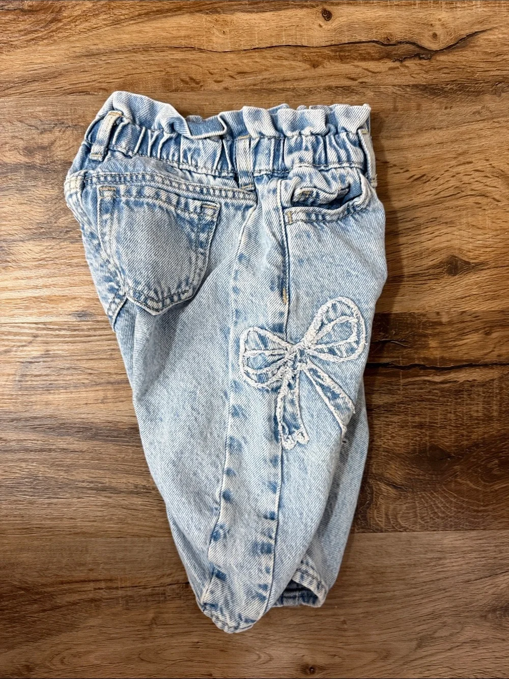 Baby GAP Girls Light Blue Denim Horseshoe Barrel Jeans with Bow Embroidery
